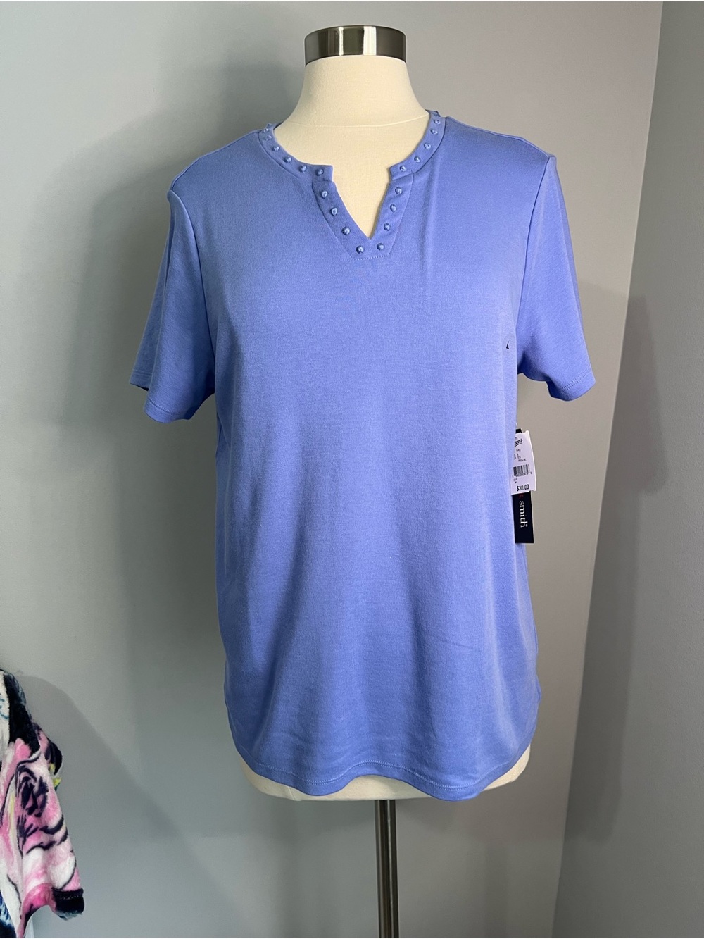 Hasting and Smith Size L Blue Short Sleeve Embellished V-Neckline Top
